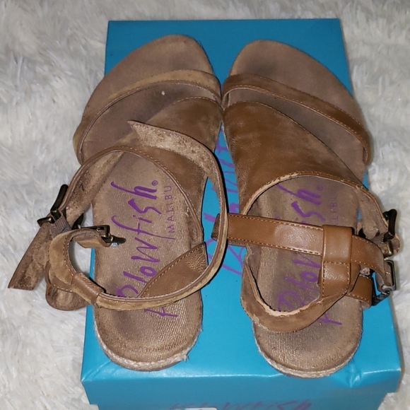 Blowfish Shoes - Blowfish Doris style in Earth fawn size 7